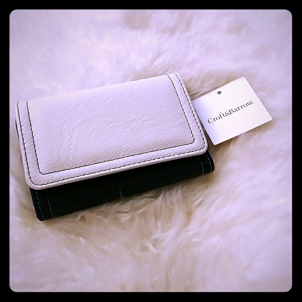 NWT. Croft & Borrow tri fold small wallet